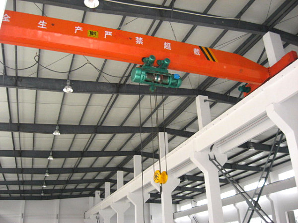 A8040 嘉定區(qū)江橋鎮(zhèn)曹安公路沿馬路近地鐵 465平單層帶行車廠房倉(cāng)庫(kù)出租