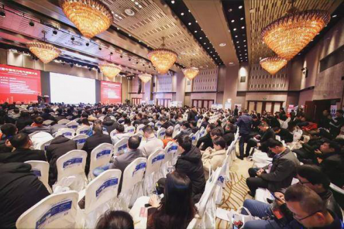 17城市領(lǐng)導(dǎo)齊聚電老虎網(wǎng)年度創(chuàng)新大會共享工業(yè)生態(tài)賦能！