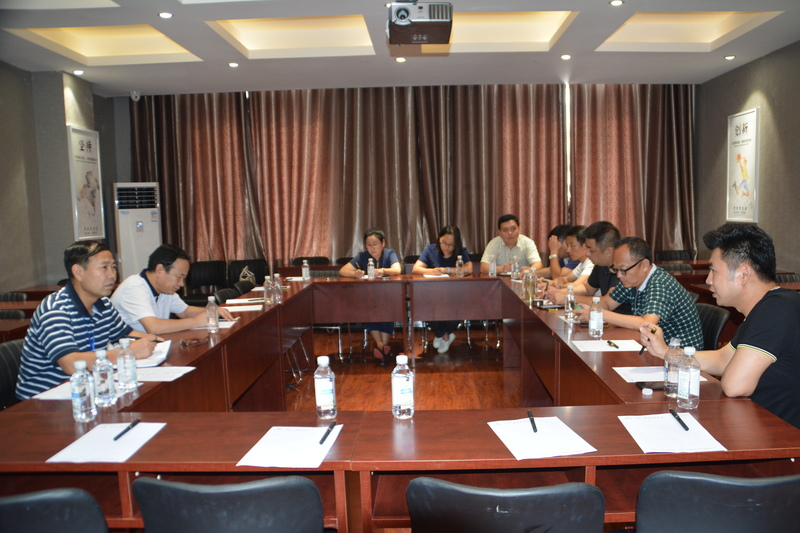 商丘市梁園區(qū)經(jīng)濟(jì)組政協(xié)委員蒞臨河南高科創(chuàng)新科技有限公司視察工作