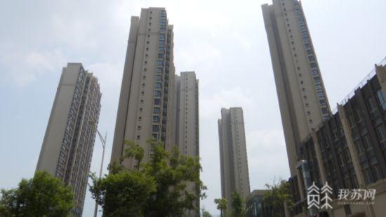 一下雨就漏水 南京中南錦苑地下車(chē)庫(kù)多次維修治標(biāo)不治本