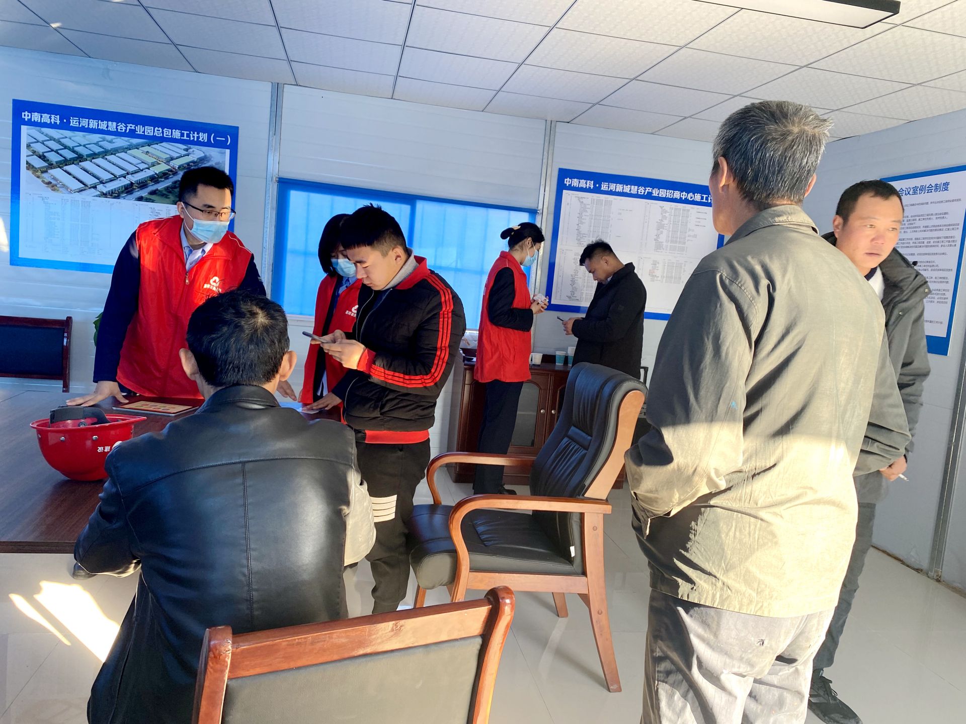 嘉祥農(nóng)商銀行創(chuàng)新服務(wù)方式 將銀行“搬進”工地